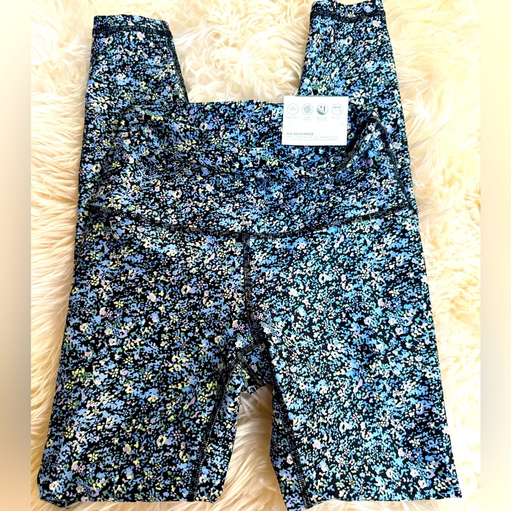 Gilly hicks new XS leggings